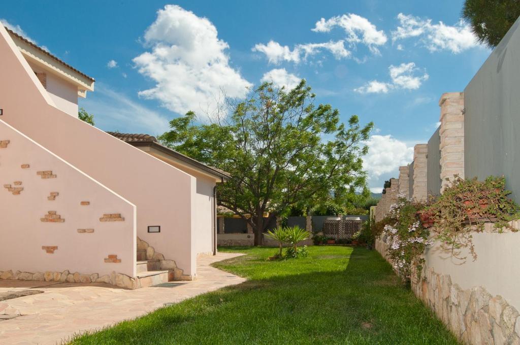 Gentarrubia Bed & Breakfast Capoterra Exterior photo