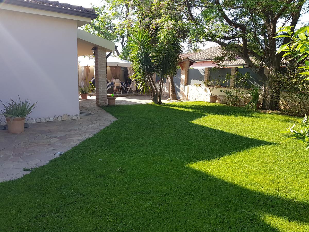 Gentarrubia Bed & Breakfast Capoterra Exterior photo